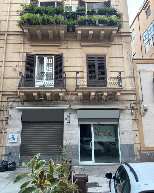 negozio in vendita a Palermo in zona Politeama
