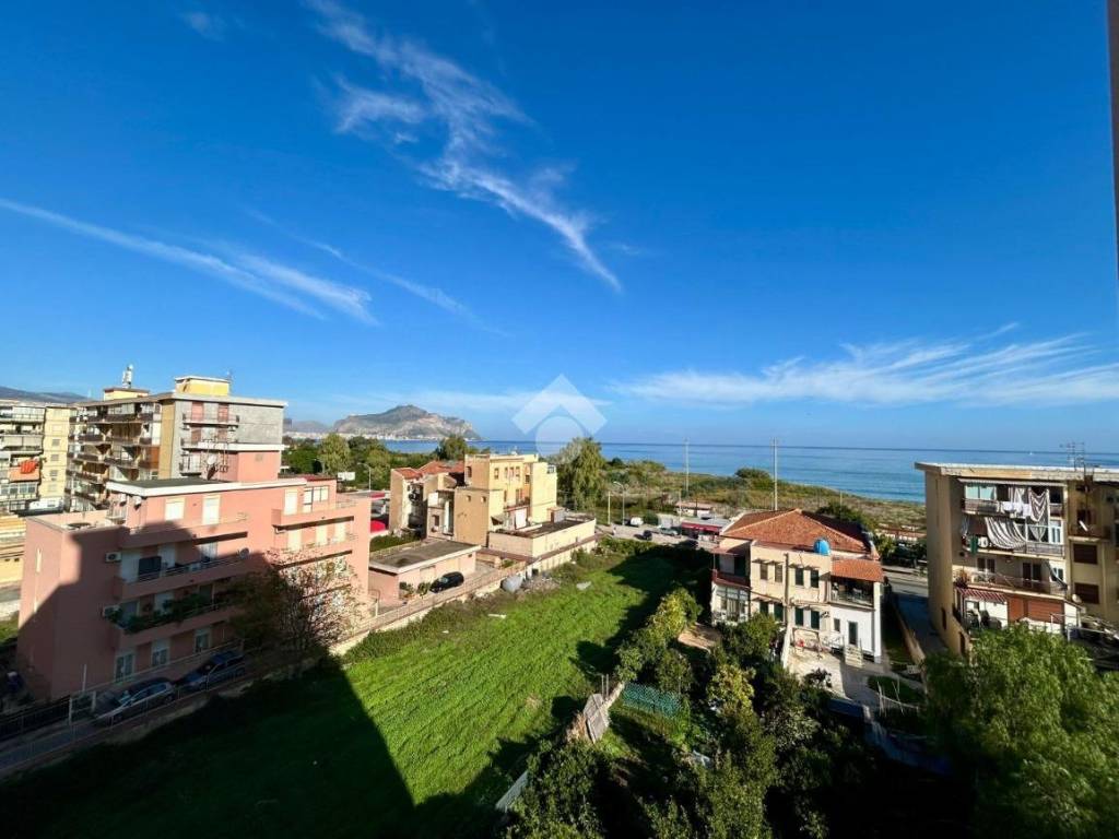 appartamento in vendita a Palermo in zona Acqua dei Corsari