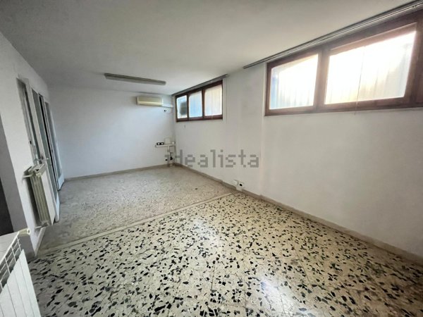 appartamento in vendita a Palermo in zona Malaspina/Palagonia