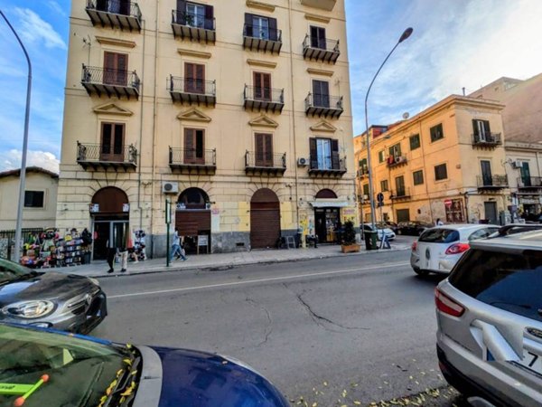 negozio in vendita a Palermo in zona Calatafimi / Cuba