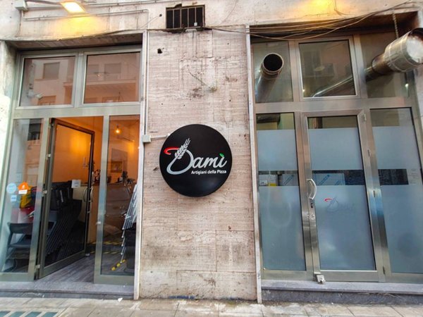 negozio in vendita a Palermo in zona Politeama