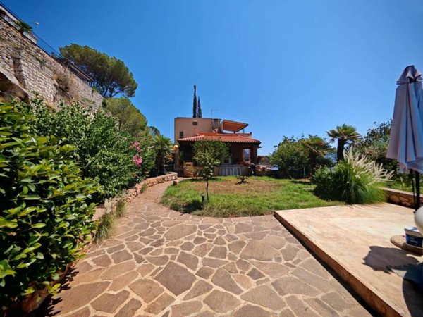 casa indipendente in vendita a Palermo in zona Partanna