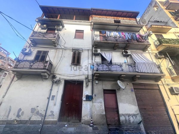 appartamento in vendita a Palermo in zona Zisa