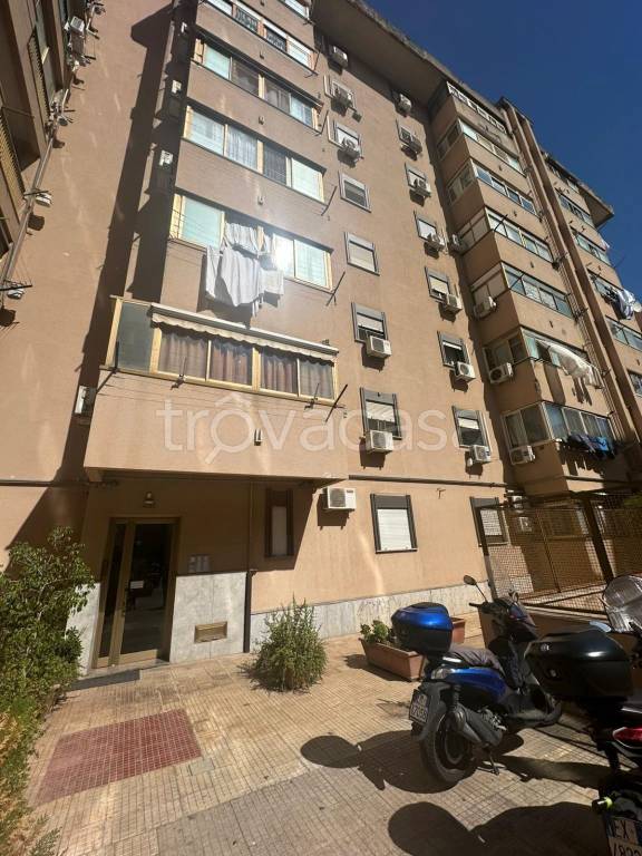 appartamento in vendita a Palermo in zona Zisa