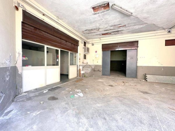 locale commerciale in vendita a Palermo in zona Zisa