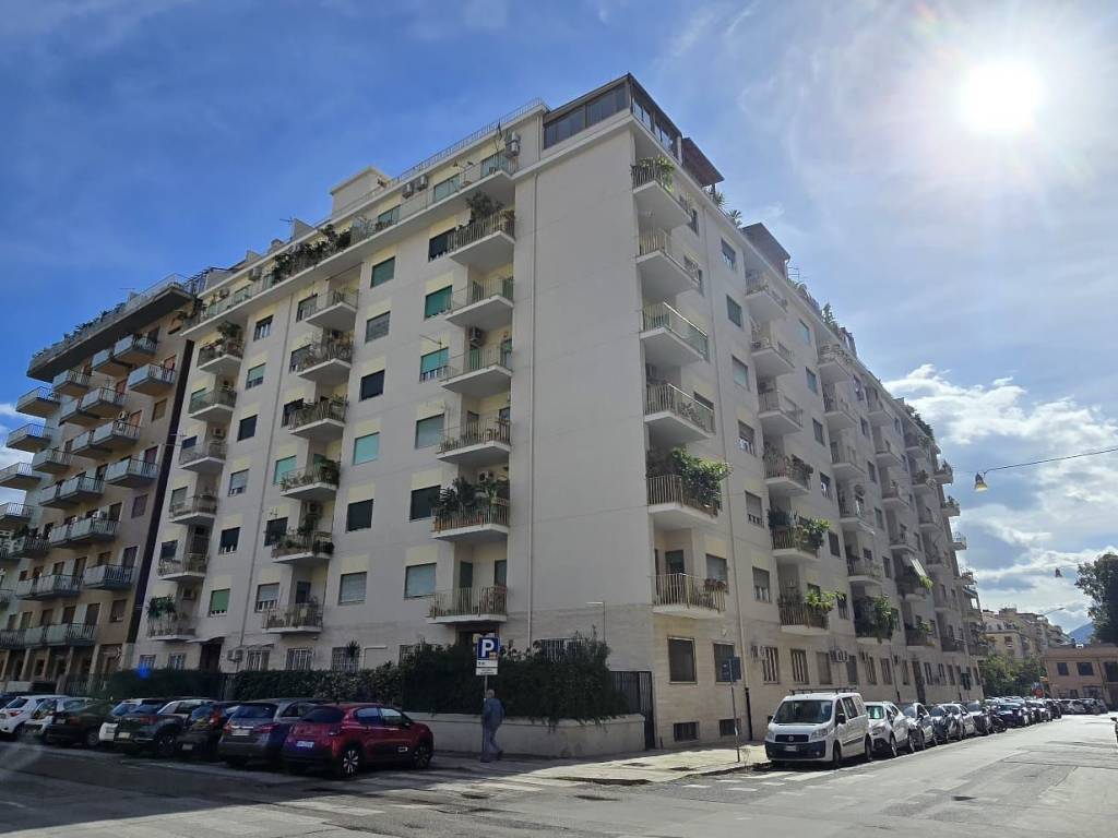 appartamento in vendita a Palermo in zona Libertà