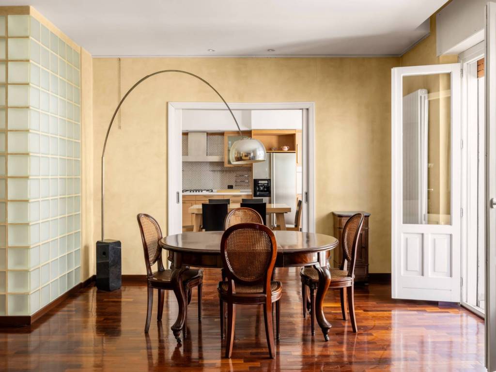 appartamento in vendita a Palermo in zona Politeama