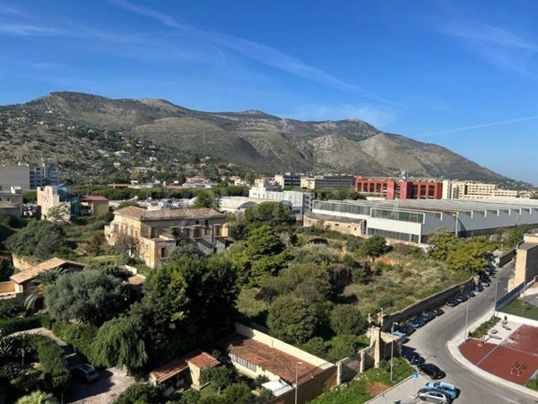 appartamento in vendita a Palermo in zona Resuttana