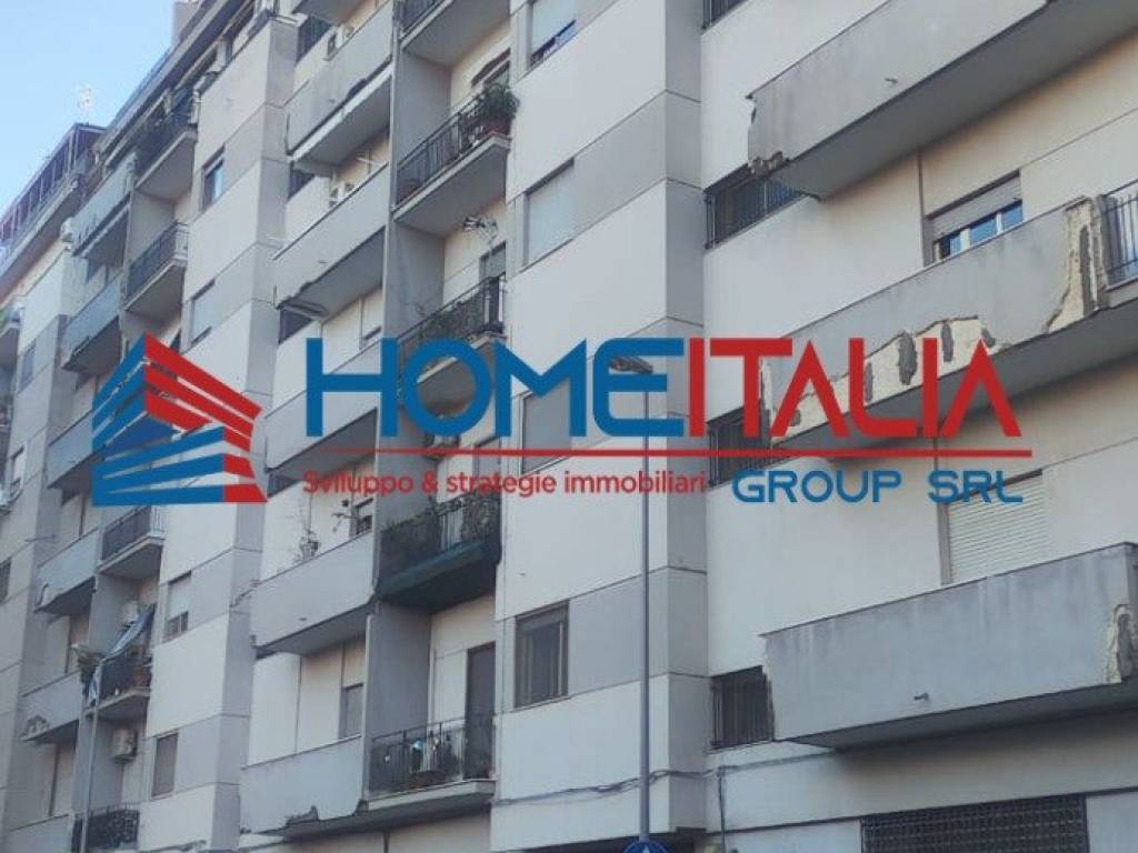 appartamento in vendita a Palermo in zona Malaspina/Palagonia