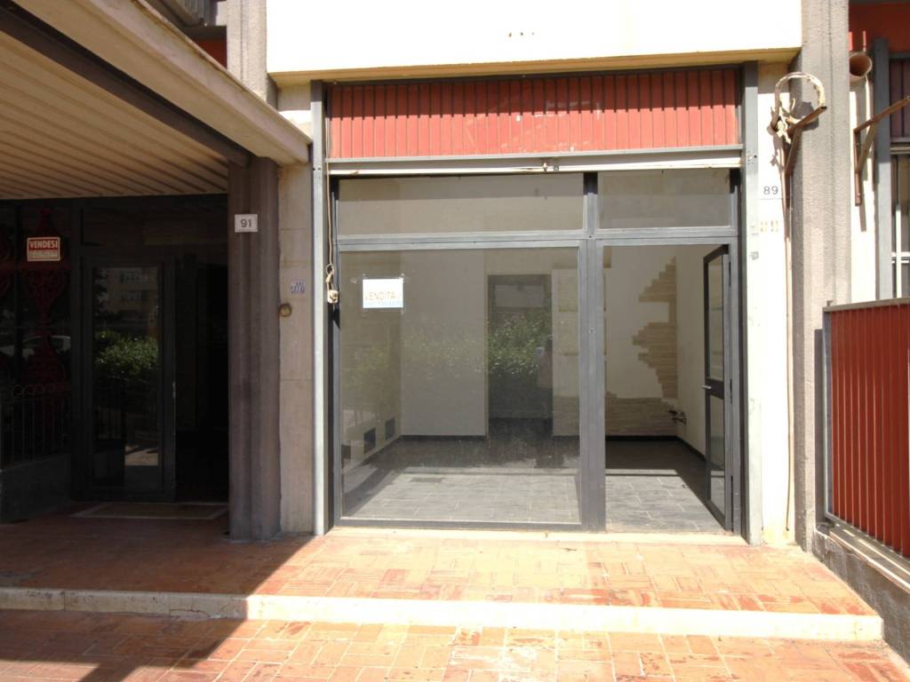 negozio in vendita a Palermo in zona San Lorenzo