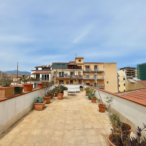 appartamento in vendita a Palermo in zona Centro storico