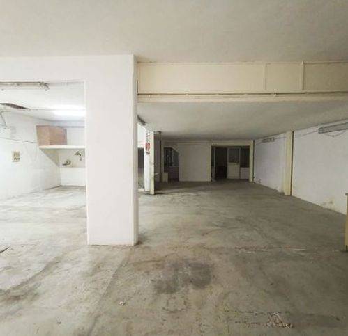 negozio in vendita a Palermo in zona Sferracavallo