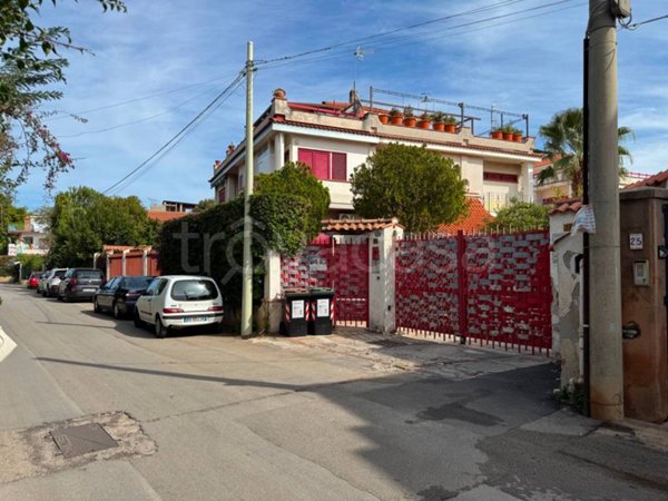 casa indipendente in vendita a Palermo in zona Mondello