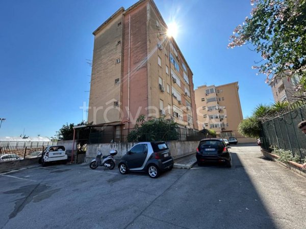 appartamento in vendita a Palermo in zona Zisa