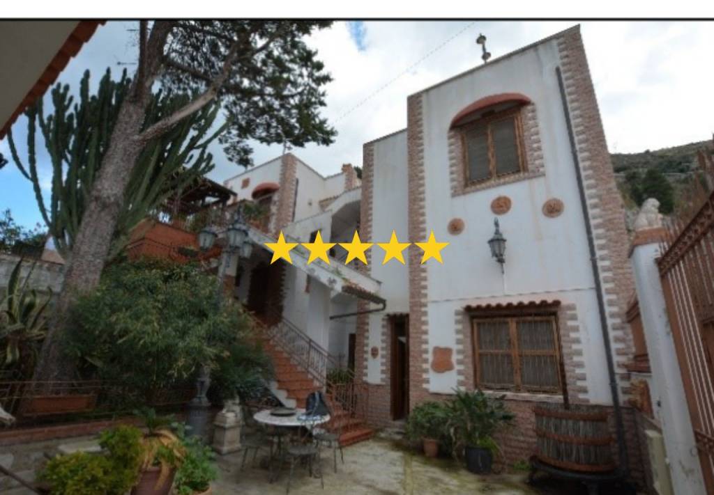 casa indipendente in vendita a Palermo in zona Chiavelli