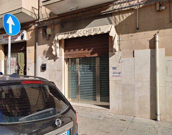 negozio in vendita a Palermo in zona Montepellegrino