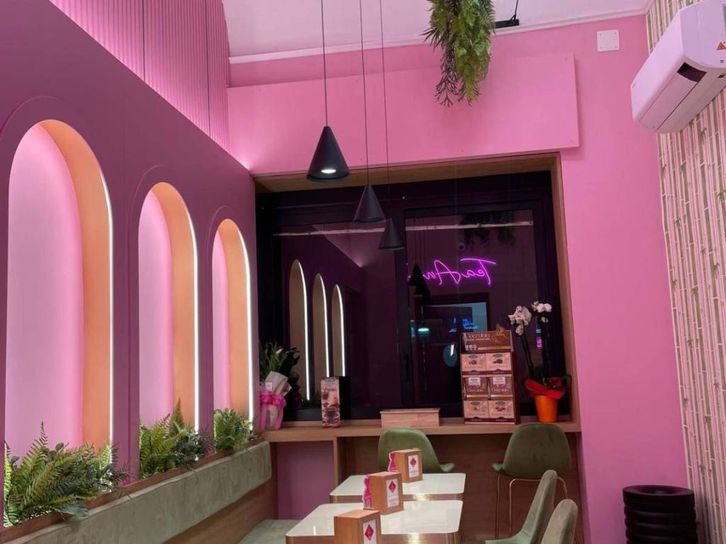 negozio in vendita a Palermo in zona Politeama