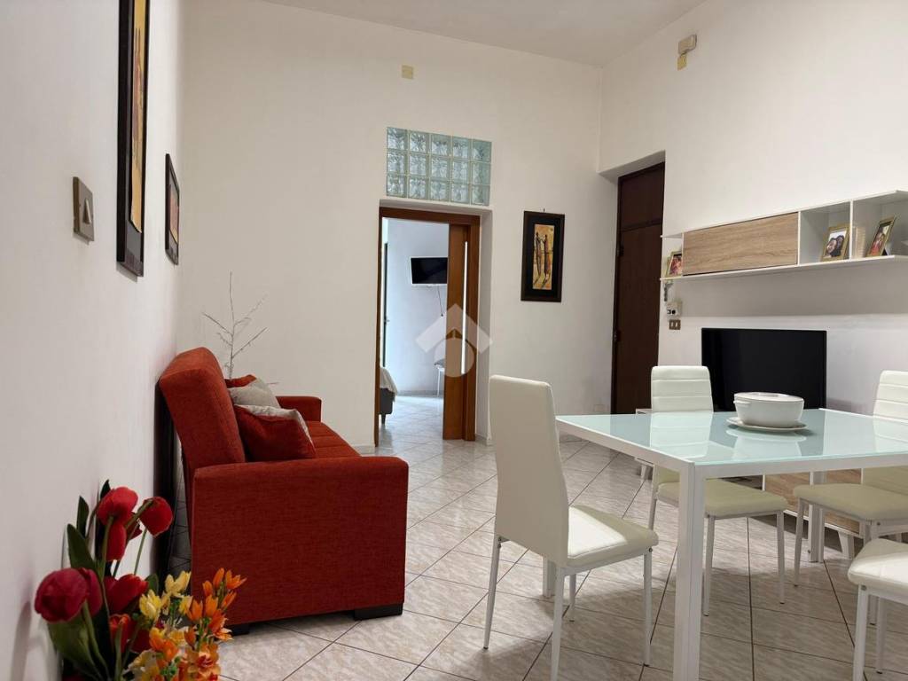 appartamento in vendita a Palermo in zona Malaspina/Palagonia