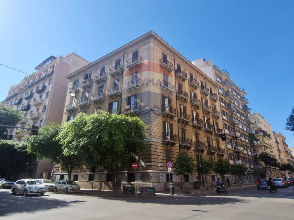 appartamento in vendita a Palermo in zona Libertà