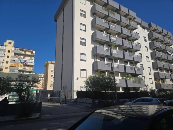 negozio in vendita a Palermo in zona Resuttana