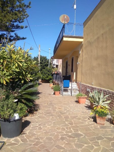casa indipendente in vendita a Palermo in zona Mondello