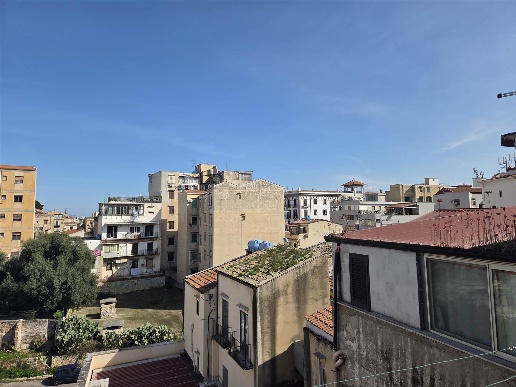 appartamento in vendita a Palermo in zona Malaspina/Palagonia