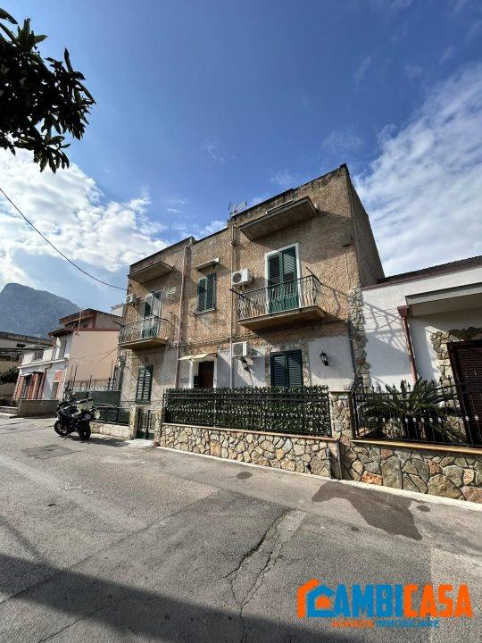 appartamento in vendita a Palermo in zona Villagrazia/Falsomiele