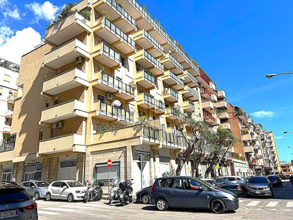 appartamento in vendita a Palermo in zona Libertà