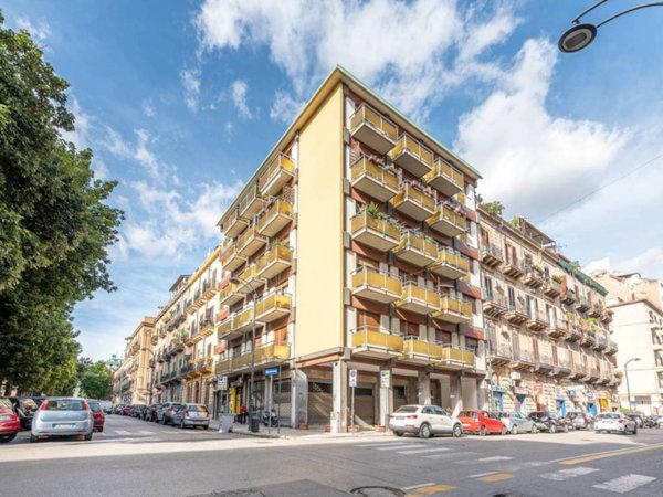 appartamento in vendita a Palermo in zona Libertà
