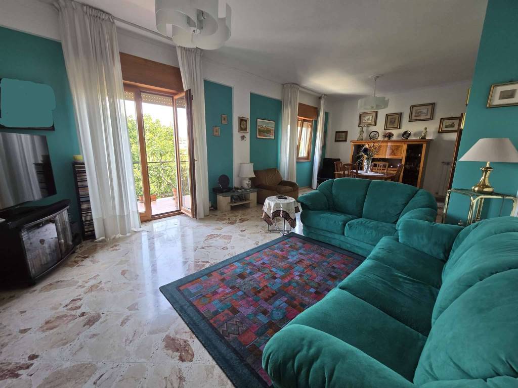 appartamento in vendita a Palermo in zona Malaspina/Palagonia