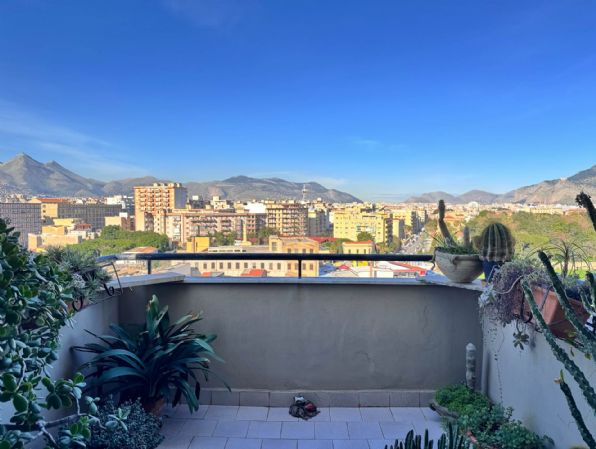 appartamento in vendita a Palermo in zona Settecannoli