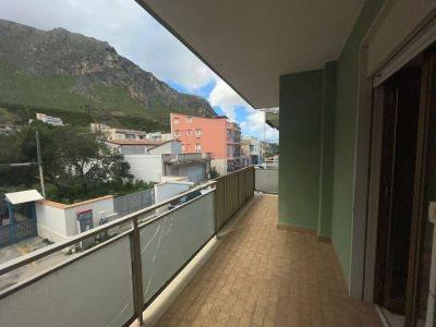 appartamento in vendita a Palermo in zona Oreto