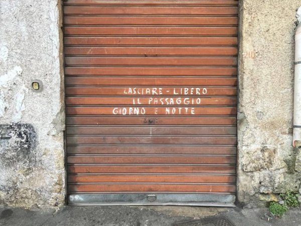 negozio in vendita a Palermo in zona Borgo Nuovo