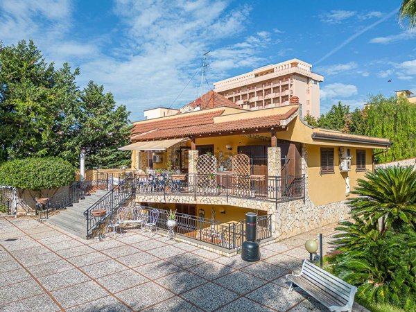casa indipendente in vendita a Palermo in zona Uditore