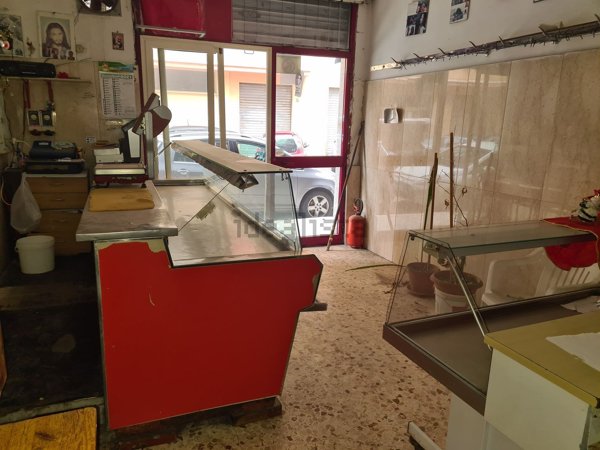 negozio in vendita a Palermo in zona Oreto