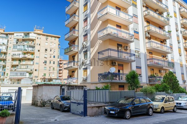appartamento in vendita a Palermo in zona Acqua dei Corsari