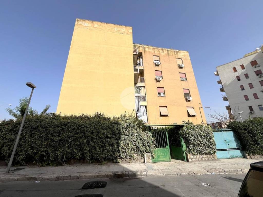 appartamento in vendita a Palermo in zona Altarello