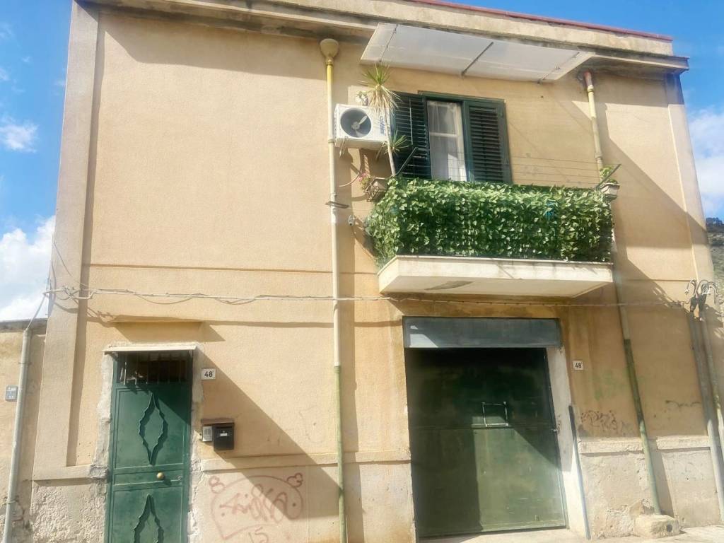 casa indipendente in vendita a Palermo in zona Montepellegrino