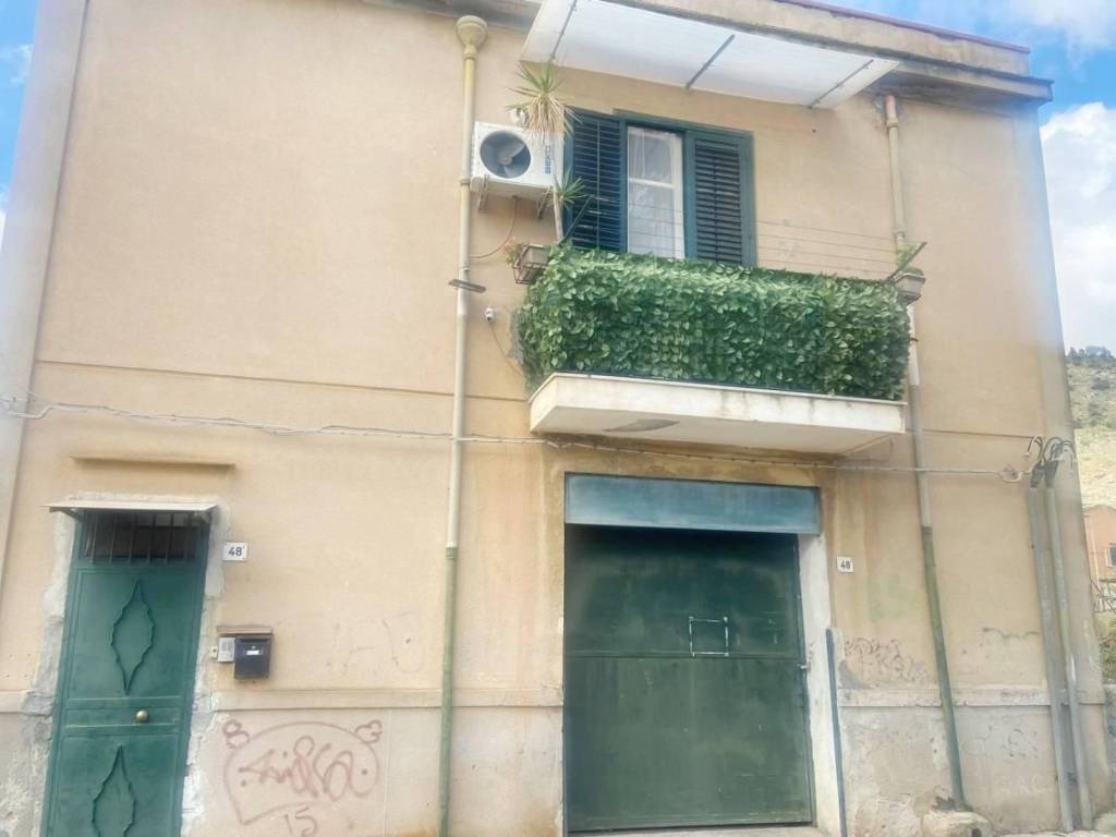 casa indipendente in vendita a Palermo in zona Montepellegrino