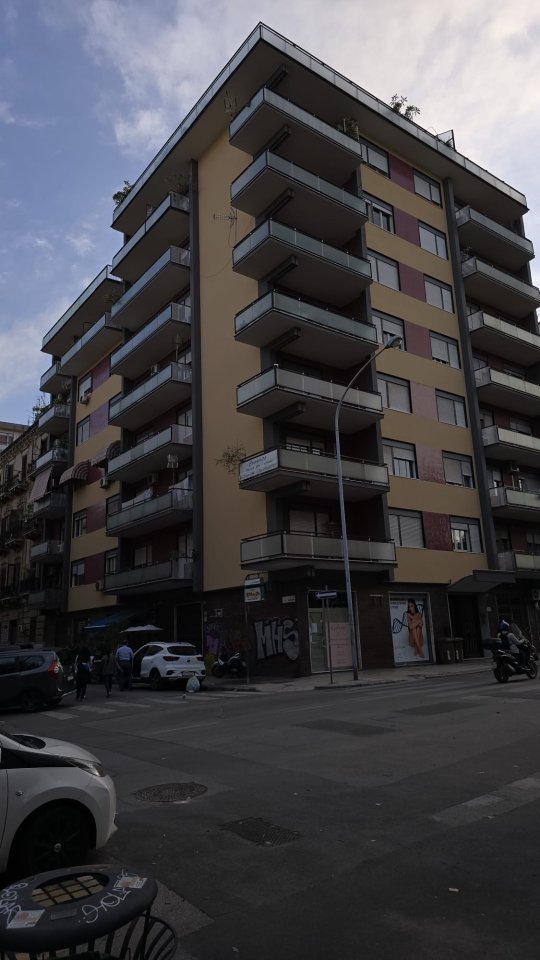 appartamento in vendita a Palermo in zona Malaspina/Palagonia