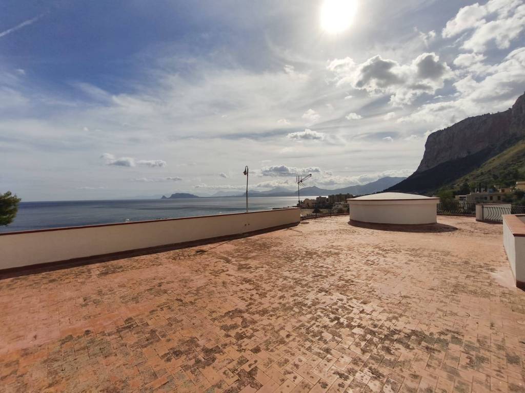 casa indipendente in vendita a Palermo in zona Addaura