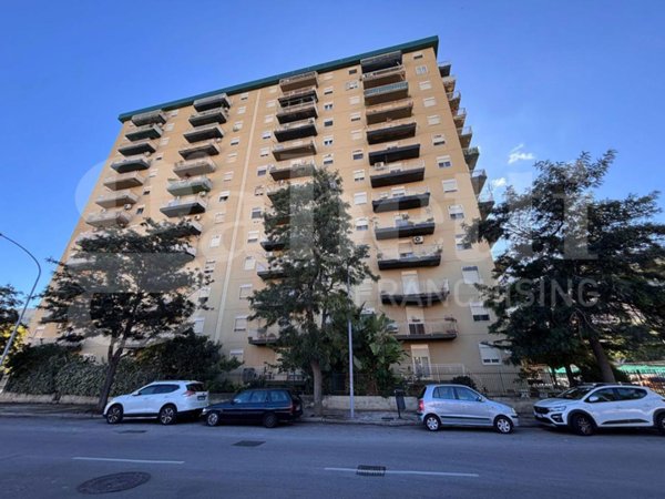 appartamento in vendita a Palermo in zona Oreto