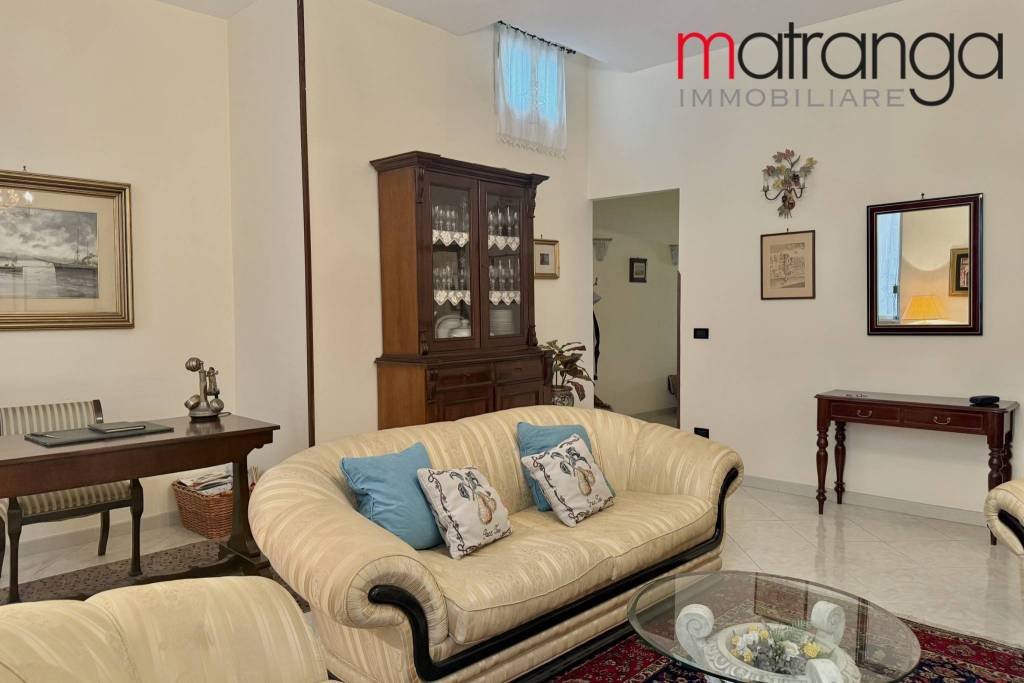 appartamento in vendita a Palermo in zona Politeama