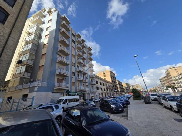 appartamento in vendita a Palermo in zona Montegrappa / Santa Rosalia