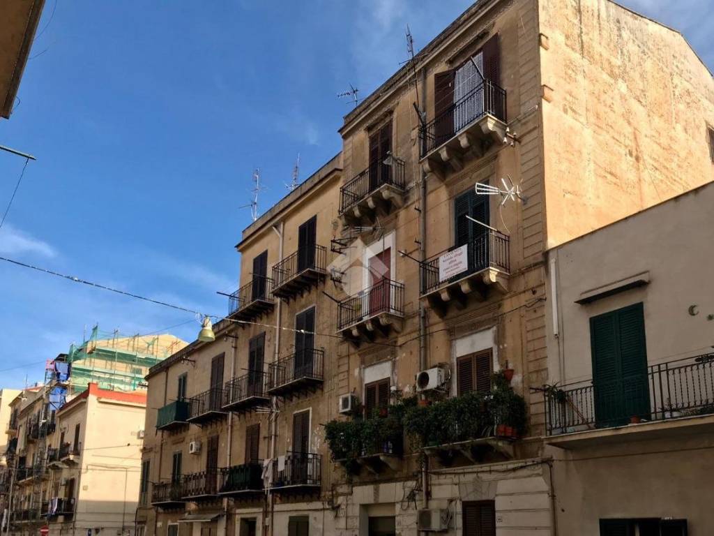 appartamento in vendita a Palermo in zona Montegrappa / Santa Rosalia