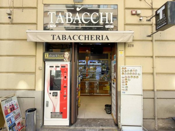 negozio in vendita a Palermo in zona Politeama