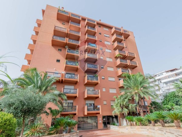 appartamento in vendita a Palermo in zona Arenella/Vergine Maria