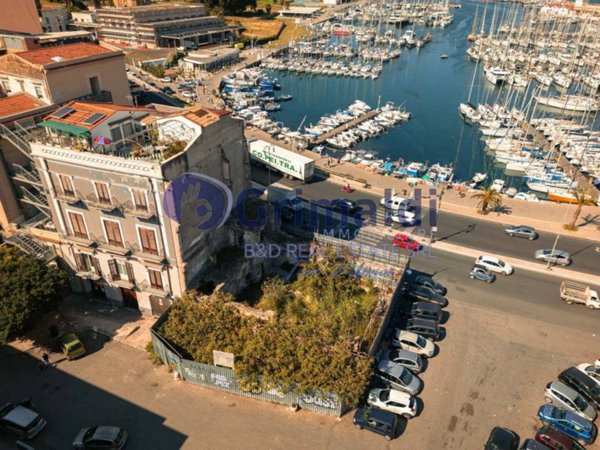 intera palazzina in vendita a Palermo in zona Centro storico
