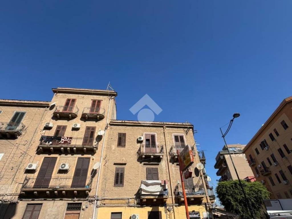 appartamento in vendita a Palermo in zona Montegrappa / Santa Rosalia