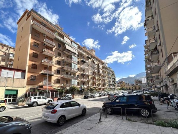 appartamento in vendita a Palermo in zona Oreto